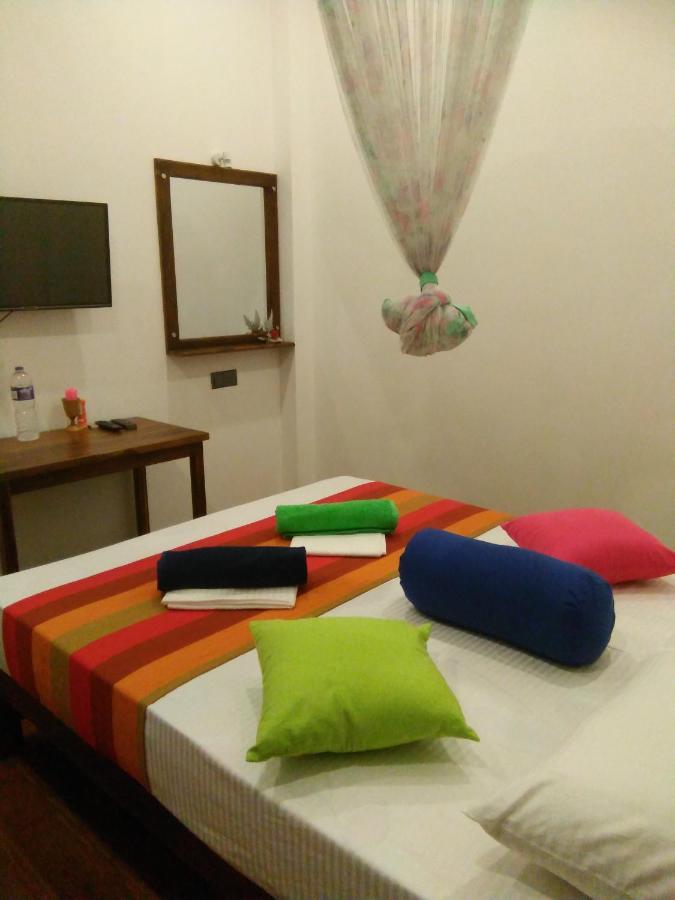 Ceylonima Home Stay Anuradhapura Kültér fotó